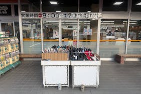 【Aコープ瀬野(マイファームせの)店】食物販や販促イベントに最適な屋外軒下スぺース