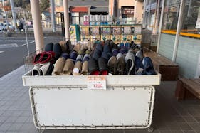 【Aコープ瀬野(マイファームせの)店】食物販や販促イベントに最適な屋外軒下スぺース