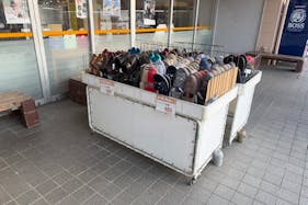 【Aコープ瀬野(マイファームせの)店】食物販や販促イベントに最適な屋外軒下スぺース