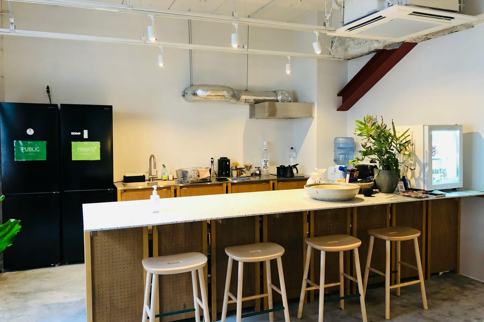 【渋谷駅新南口歩1分】セミナーやイベントに利用可能な広々としたキッチン付きイベントスペース