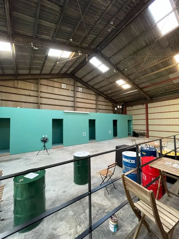 【兵庫県南あわじ市】バイク・車展示OK！音出し可能な廃倉庫リノベーション空間「cafe & bar 526」