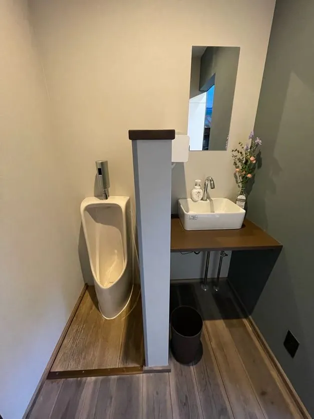 【兵庫県南あわじ市】バイク・車展示OK！音出し可能な廃倉庫リノベーション空間「cafe & bar 526」