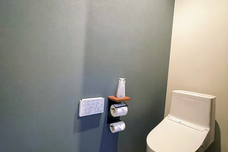 【cafe&bar526】男子お手洗い