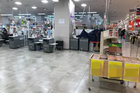 【西友 王寺店】レジ横 ポップアップストア(物販、食物販)やプロモーション用途に最適なスーパー店内催事イベントスペース