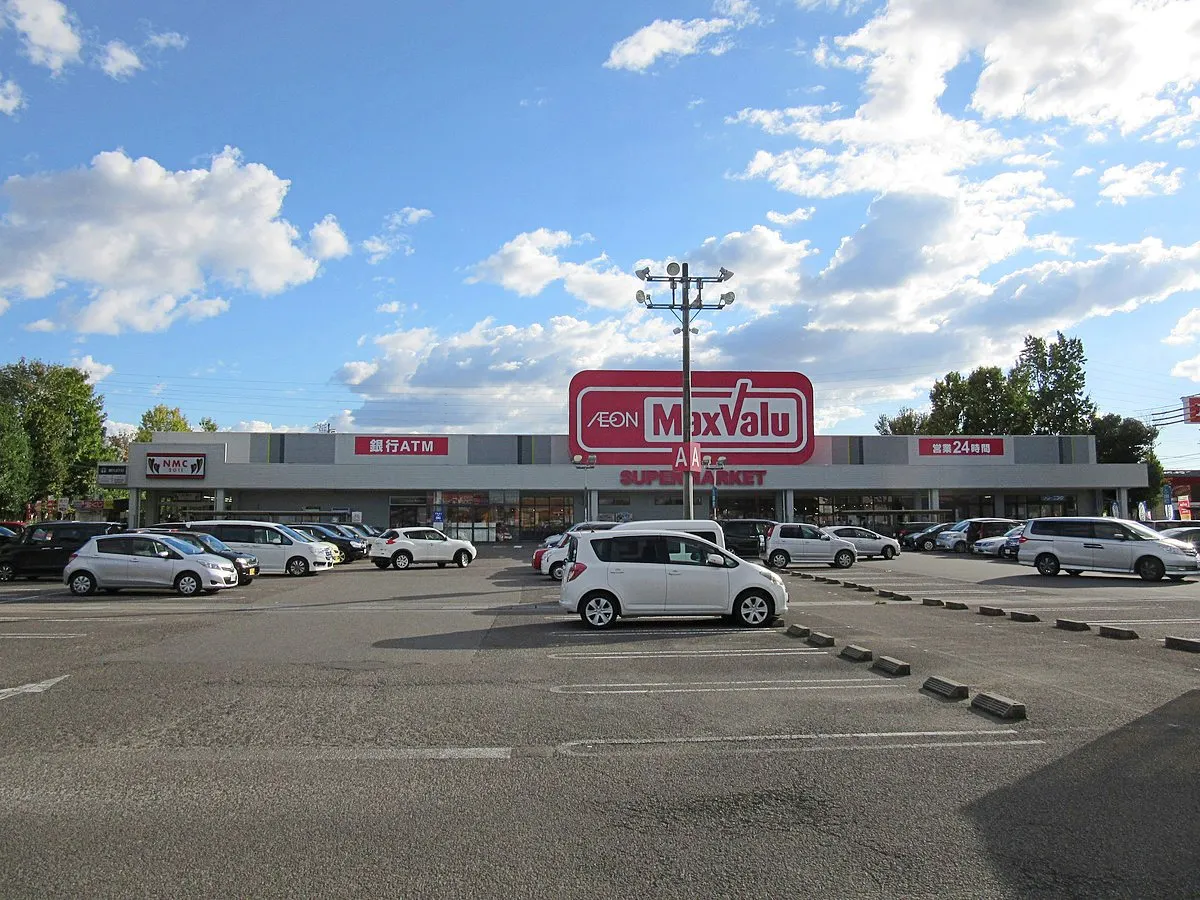 【イオンタウン各務原】キッチンカー等の移動販売に最適な生活雑貨テナント前にある屋外スペース