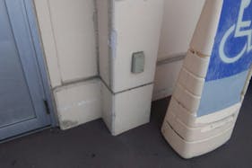 【ミスターマックス 飯塚花瀬店】食品側入口 キッチンカーや物販用途に最適な総合ディスカウントストアの催事イベントスペース