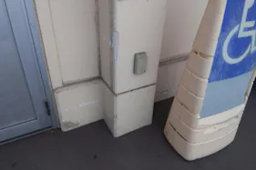 【ミスターマックス 飯塚花瀬店】食品側入口 キッチンカーや物販用途に最適な総合ディスカウントストアの催事イベントスペース