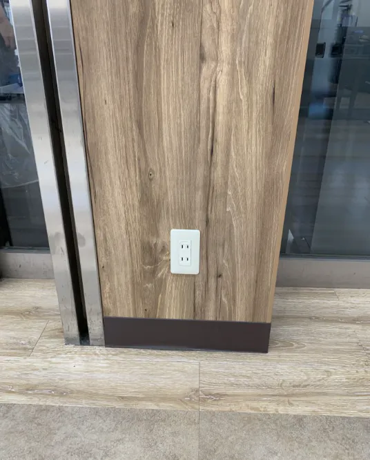 【オークワ泉佐野松風台】販促キャンペーンやプロモーションイベントに適した店頭スペース(軒下)