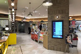 【マルイファミリー溝口】2階 カレンダリウムF02【食物販・物販】店内入ってすぐ、来客数も多く物産展や集合イベントに最適