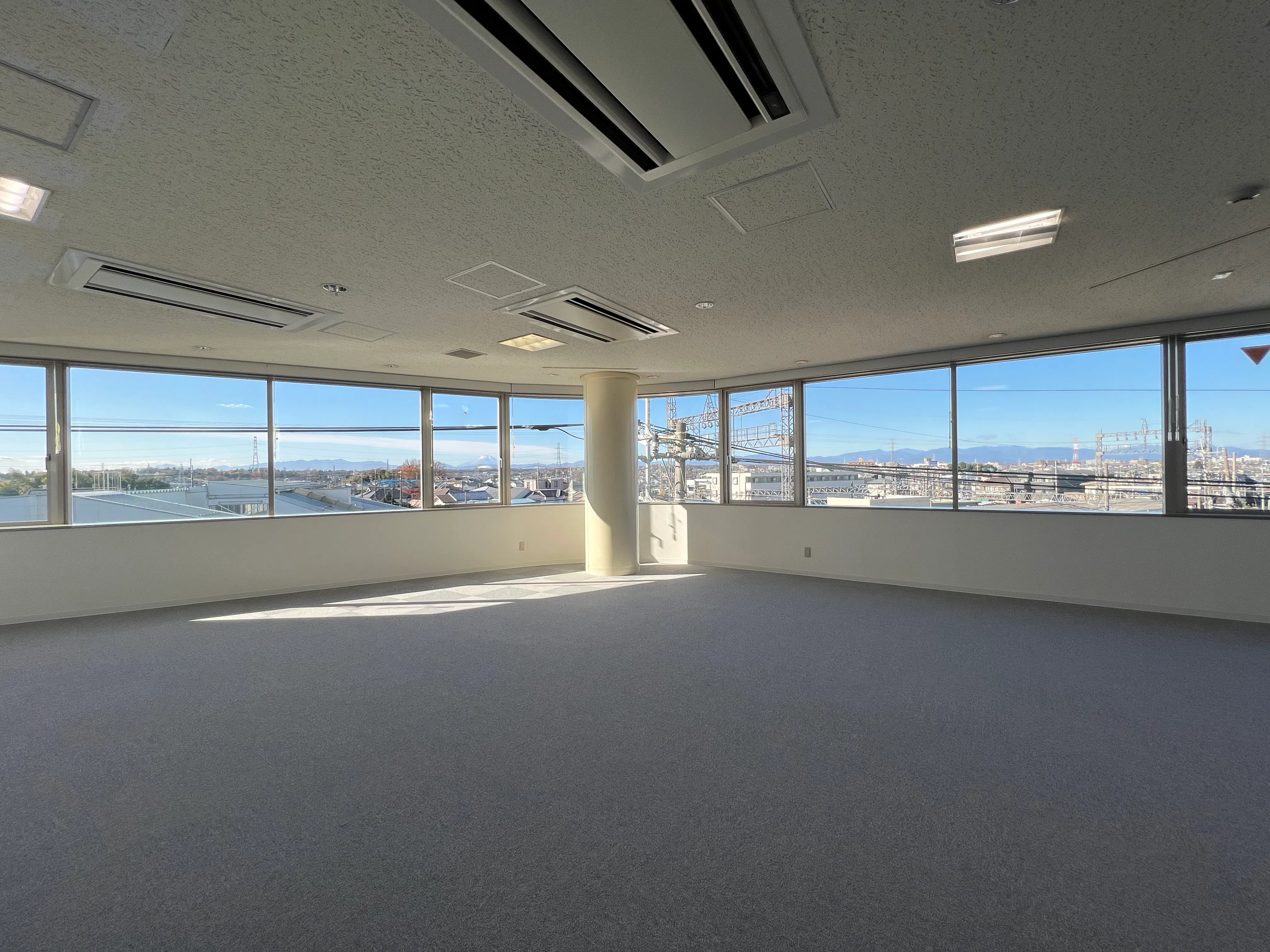 【西所沢駅1分】駅目の前・自然光が入る75㎡のイベントスペース