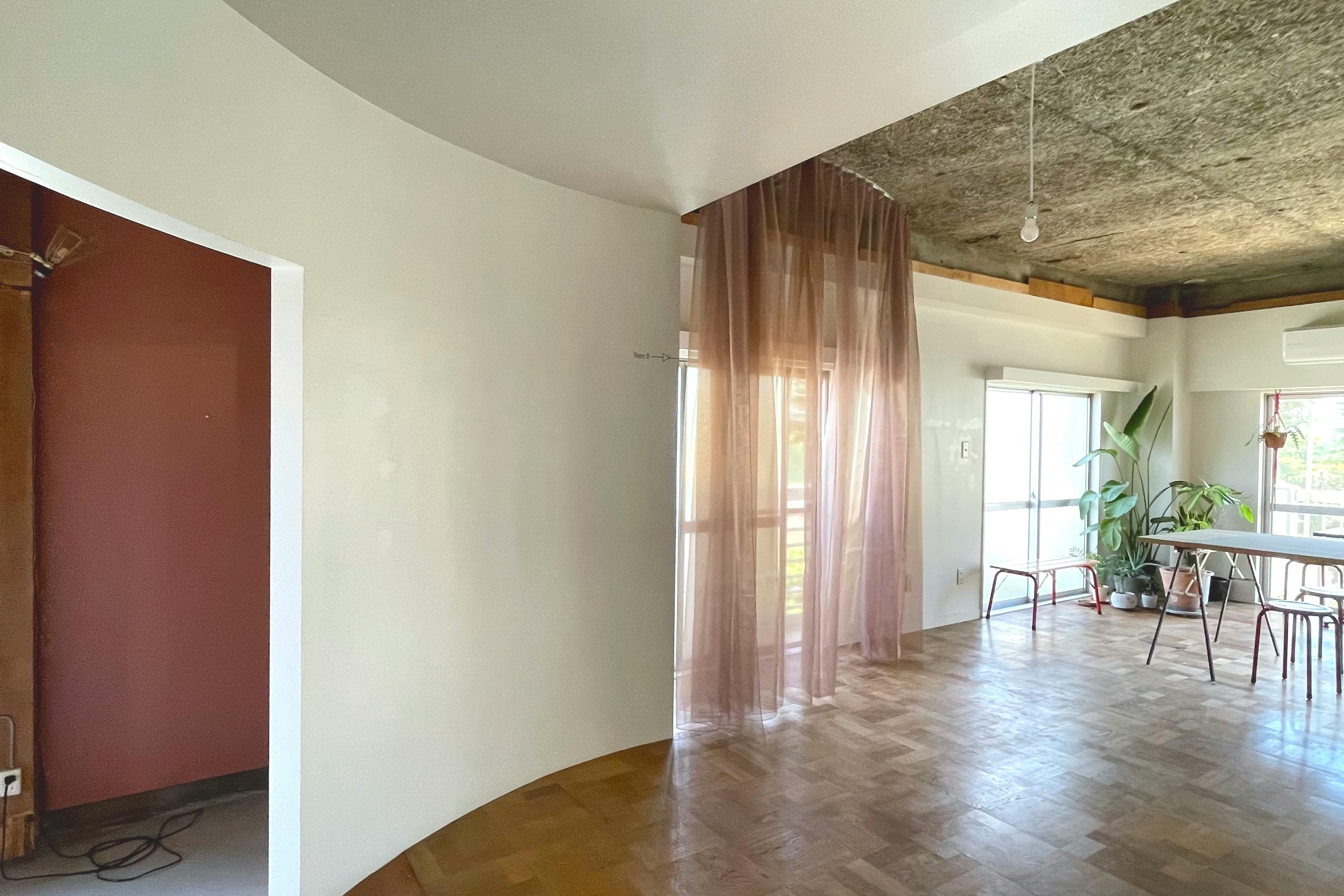 【南太田駅6分】ロケや撮影会等の撮影用途、展示会やワークショップに最適な4種の内装のコンセプトスタジオ