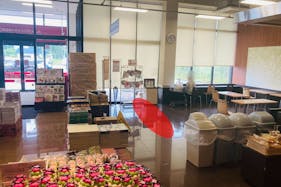 【マックスバリュ石鳥谷店】各種プロモーションイベントや小規模物販に最適なレストスペース付近にあるイベントスペース