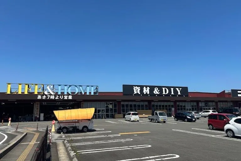 【スーパーセンターニシムタ人吉店】食物販や販促プロモーションに利用可能な店頭にあるイベントスペースの画像2