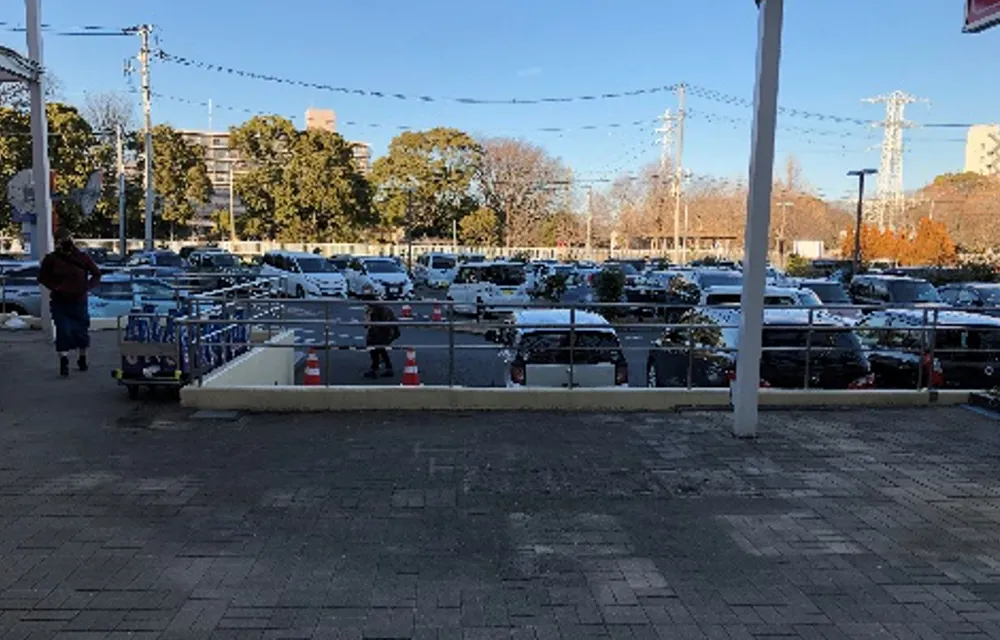 【トレアージュ白旗】中央広場