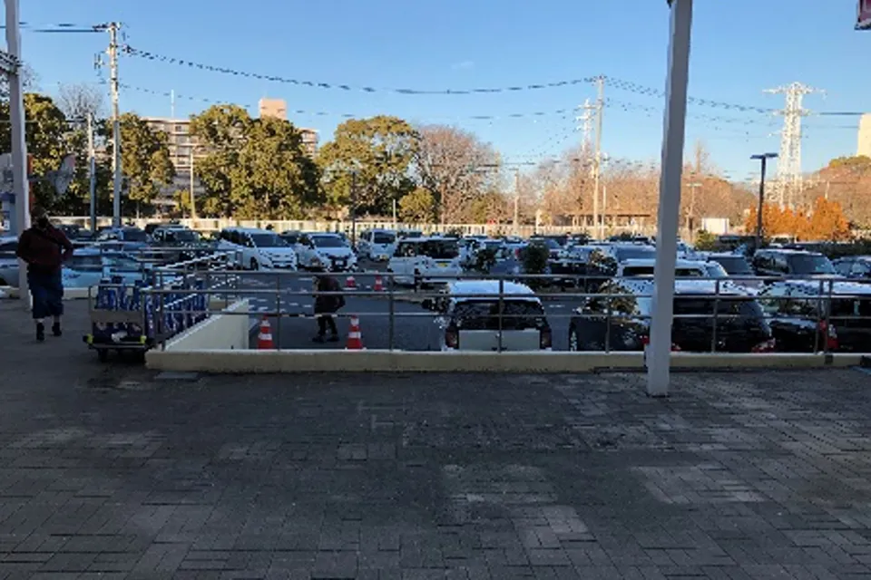 【トレアージュ白旗】中央広場