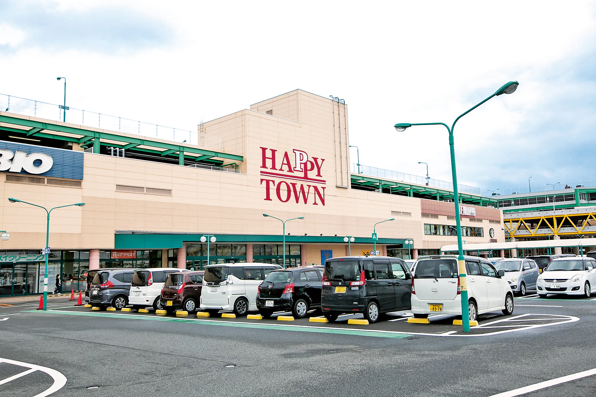 【天満屋ハピータウンポートプラザ店】食品側南入口軒下 各種プロモーション、会員獲得イベントに最適な屋外催事イベントスペース