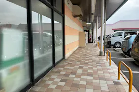 【ゆめマート 東萩】屋外軒先 キッチンカーや物販・販促プロモーションにおすすめな催事イベントスペース