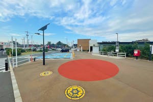 【イオンタウン毛呂山】キッチンカーでの出店に最適な駐車場とスーパー間にあるイベントスペース