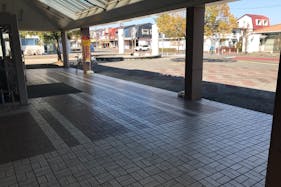 【西友 鳩山ニュータウン店】1階店頭軒先(屋根あり) プロモーション用途や物販、食物販のポップアップストアに最適なスーパー店内催事イベントスペース