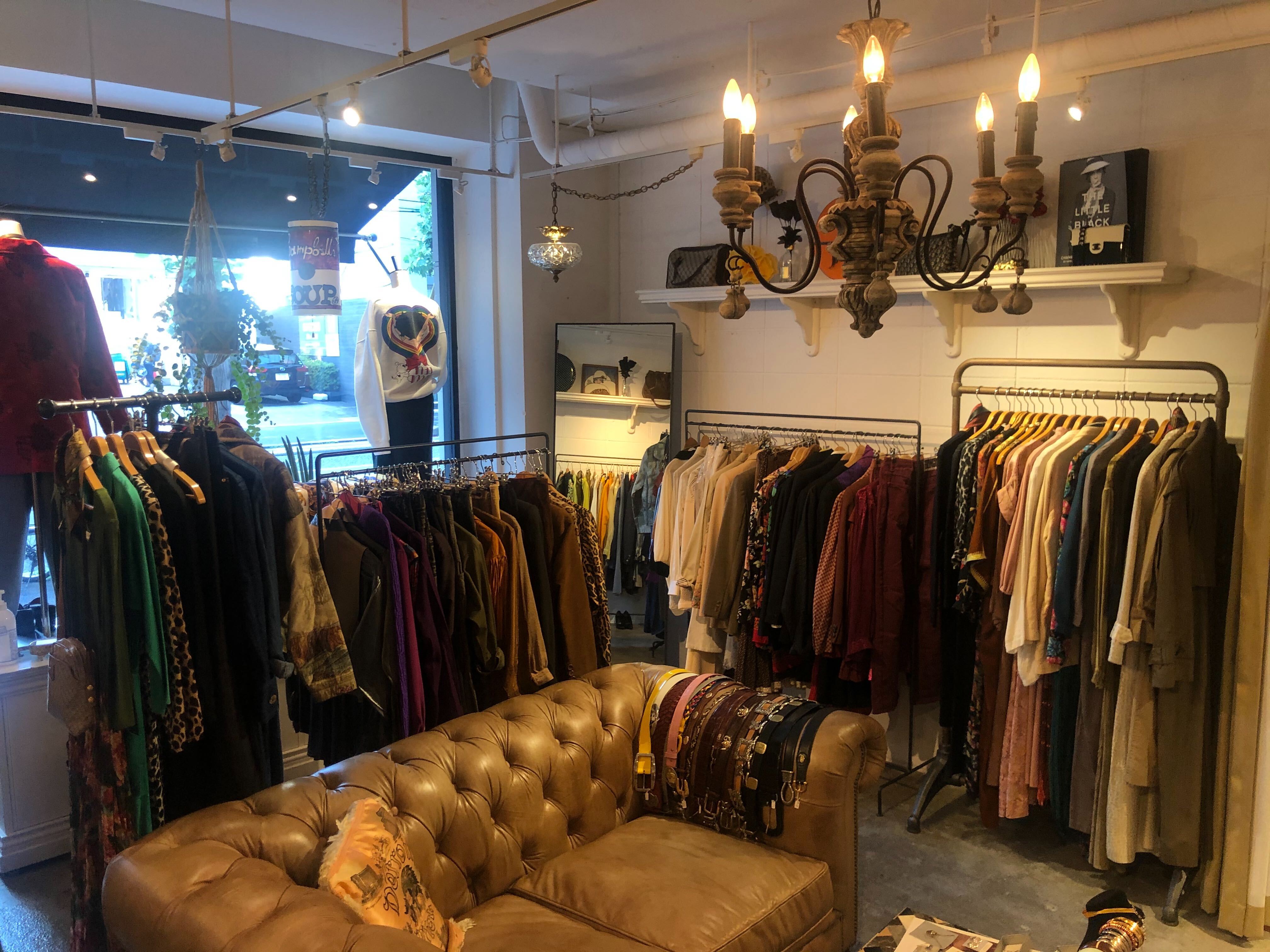 利用する什器によって料金が異なります。