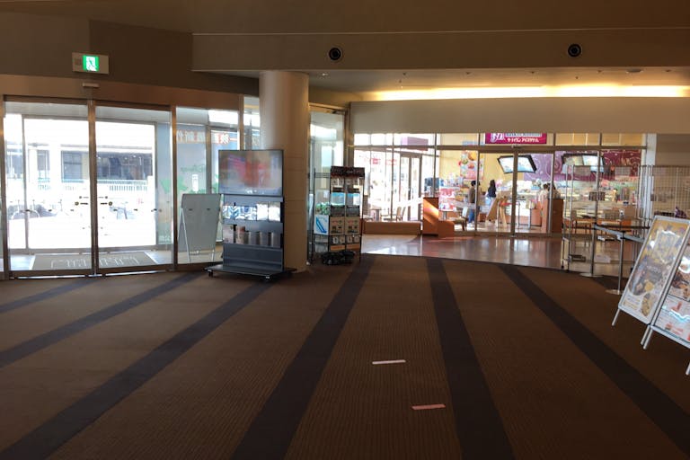 【ユナイテッド・シネマ ウニクス上里】PRイベントやサンプリングに最適な顧客にリーチしやすい映画館内のイベントスペースの画像1