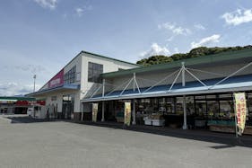 【ゆめマート 稲築】屋外(屋根なし) キッチンカーや販促プロモーションにおすすめな催事イベントスペース