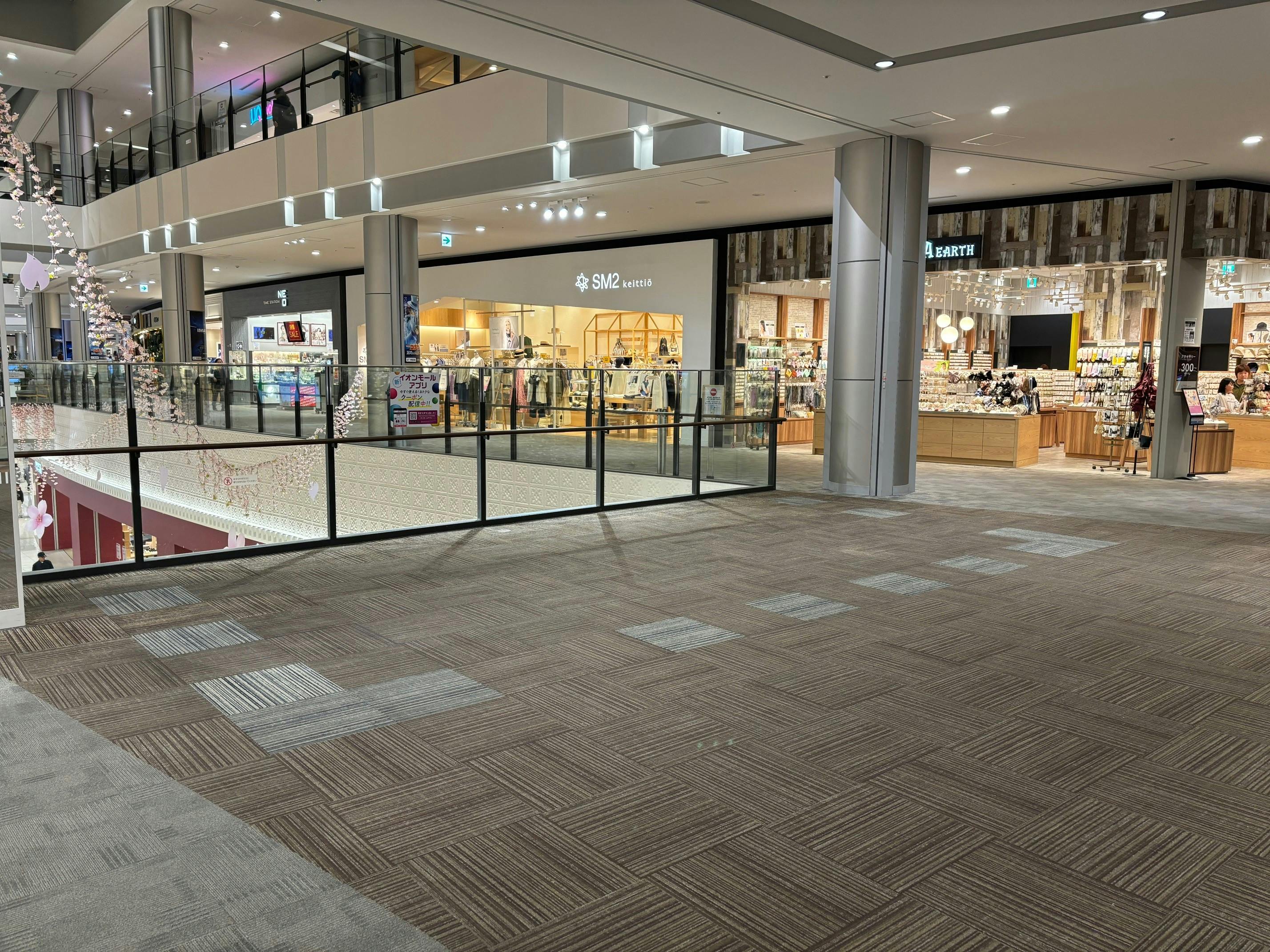 【イオンモール四條畷】２階中央エスカレータ前の画像