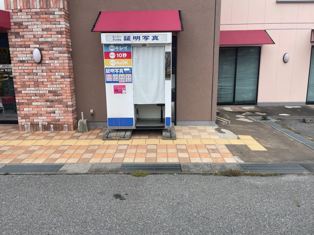 【福岡食彩館】キッチンカー出店に最適な入口横屋外スペース