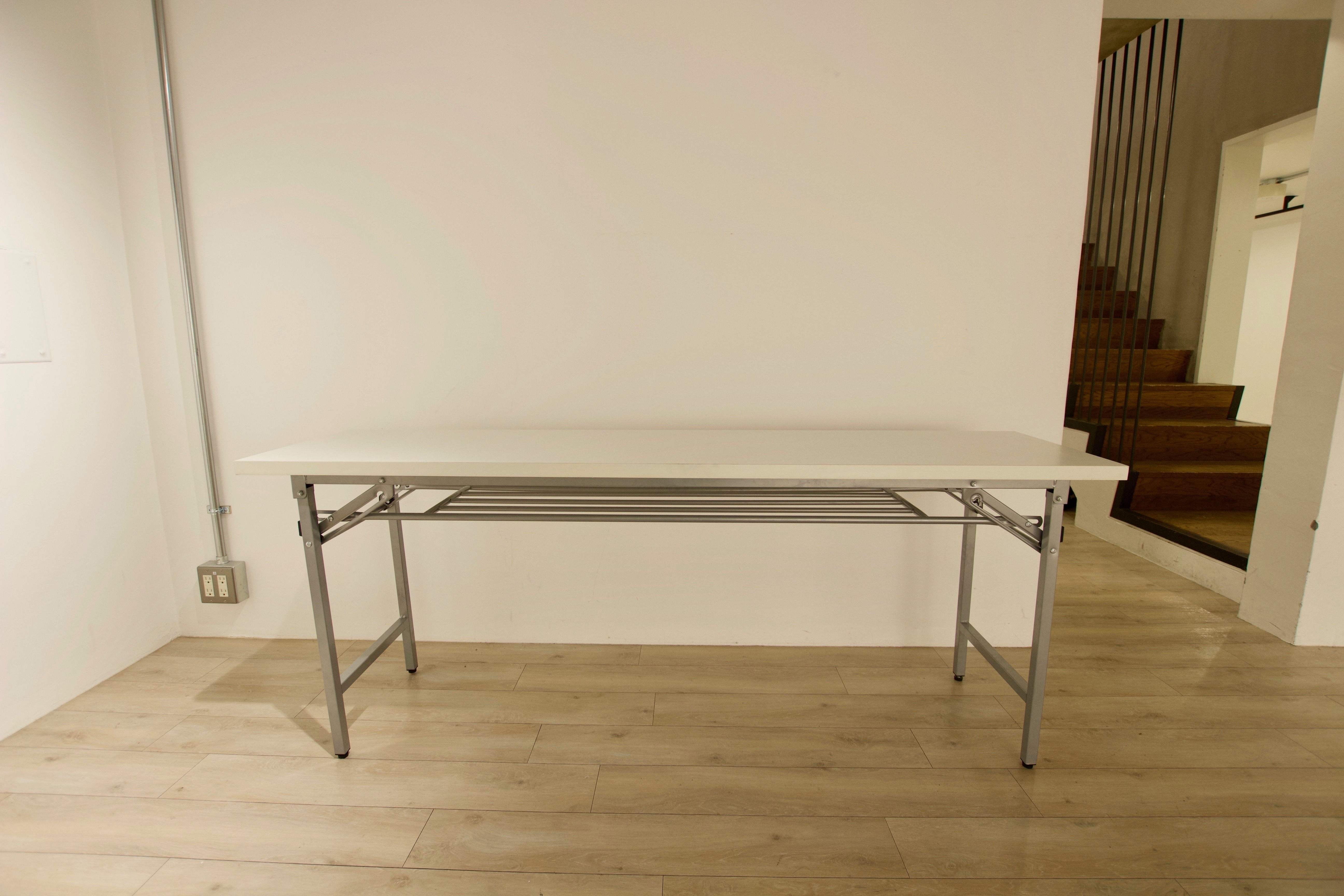 【表参道駅5分】撮影や展示会に適した駐車場付きの路面イベントスペース(1F)