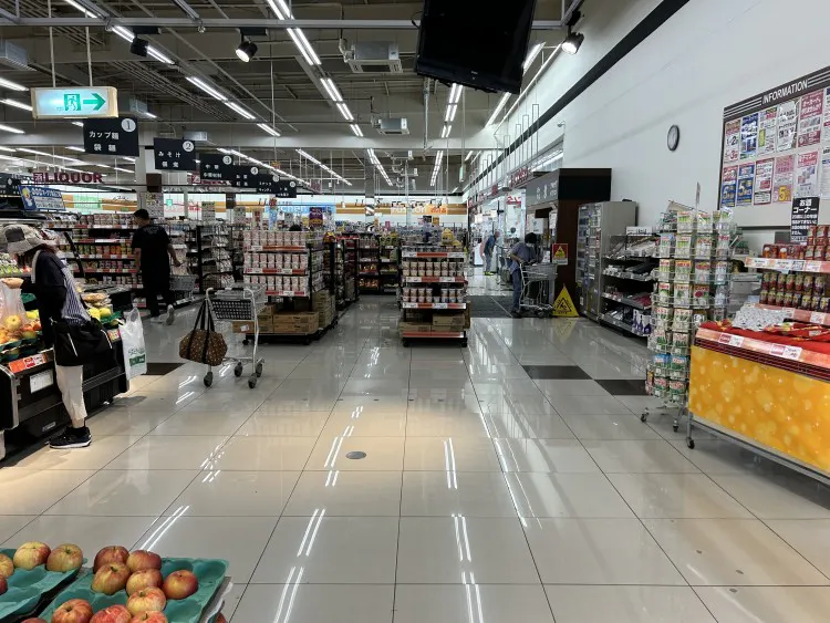 【オークワ高田神楽】販促キャンペーンやプロモーションイベントに適した風除室横(農産側)スペース