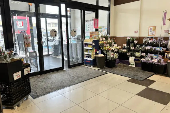 【オークワ高田神楽】販促キャンペーンやプロモーションイベントに適した風除室横(農産側)スペース