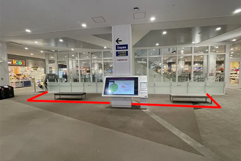 【イオンモール座間】3階南側階段横の画像2