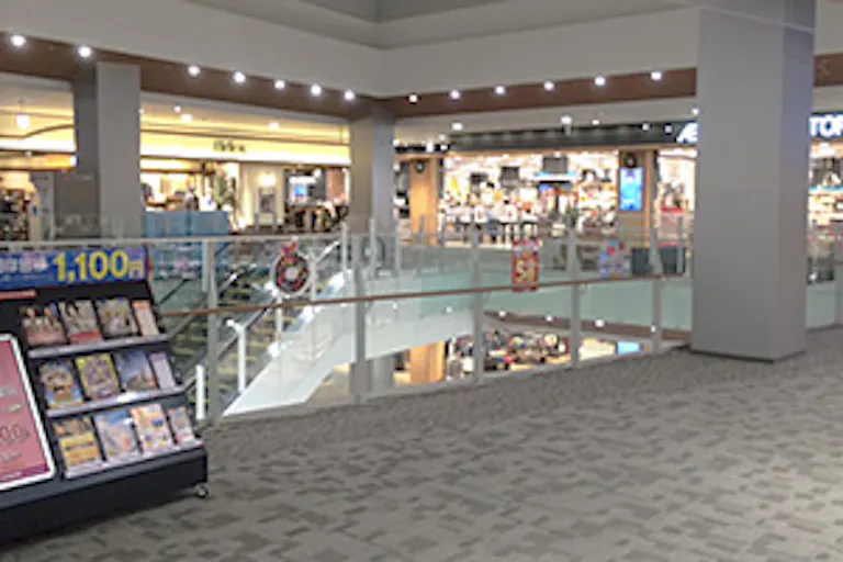 【イオンモール名古屋茶屋】3階キッズスペース横②(じぶんまくら前)の画像1