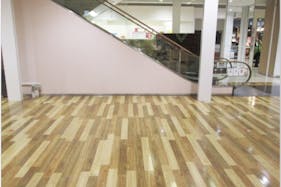 【イオンモール富津】1階中央エスカレーター横