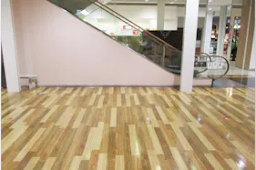 【イオンモール富津】1階中央エスカレーター横