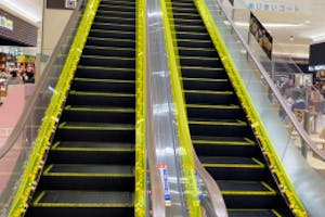 【イオンモール神戸北】モール内広告 エスカレーターレーン