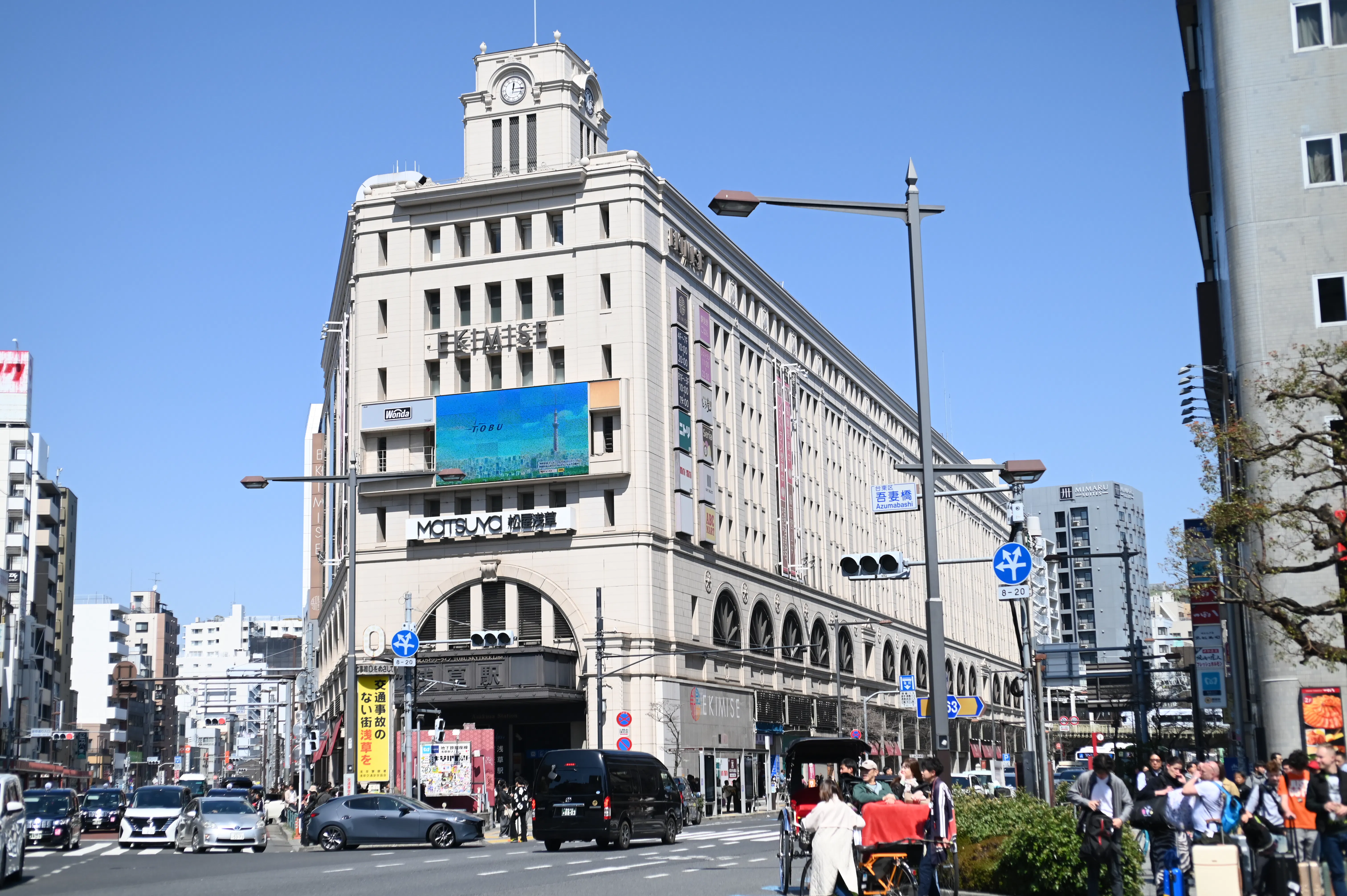 【浅草駅】エキミセ1F入口テンパードア前