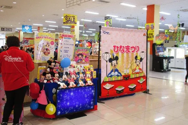 【イオンタウン湖南(フードコート前)】出張販売やプロモーションイベントに適した西側入り口前の人通りの多いイベントスペース