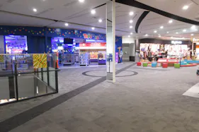 【イオンモール堺鉄砲町】3Fキッズスペース前ブリッジ