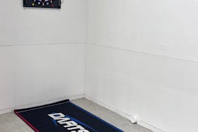 【大森海岸駅6分/ガラス張りで綺麗な開放感のあるスタジオ】食物販や出張販売、撮影やワークショップ・各種レッスンに最適な白を基調とした路面のイベントスペース