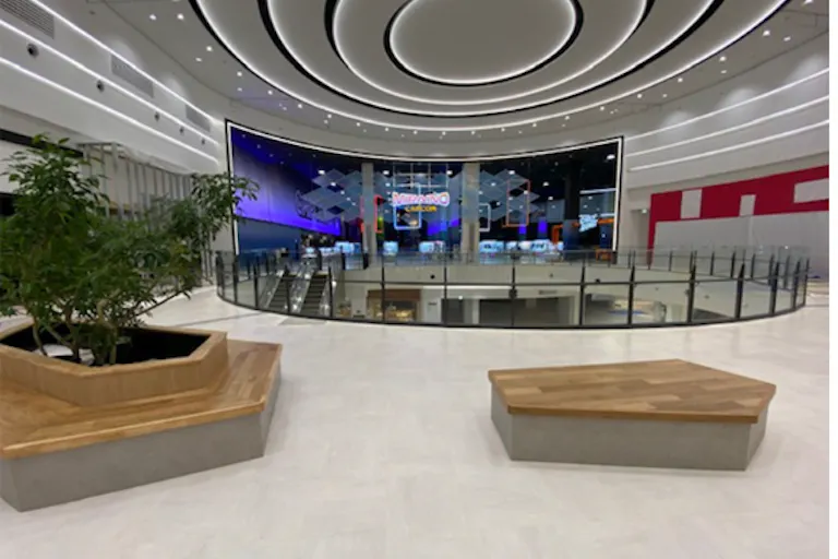 【イオンモール土岐】2F ダイソー前の画像1