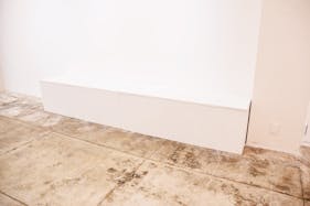 【心斎橋駅5分】展示会・ポップアップストア・撮影に最適、路面に面したホワイトを基調としたスペース