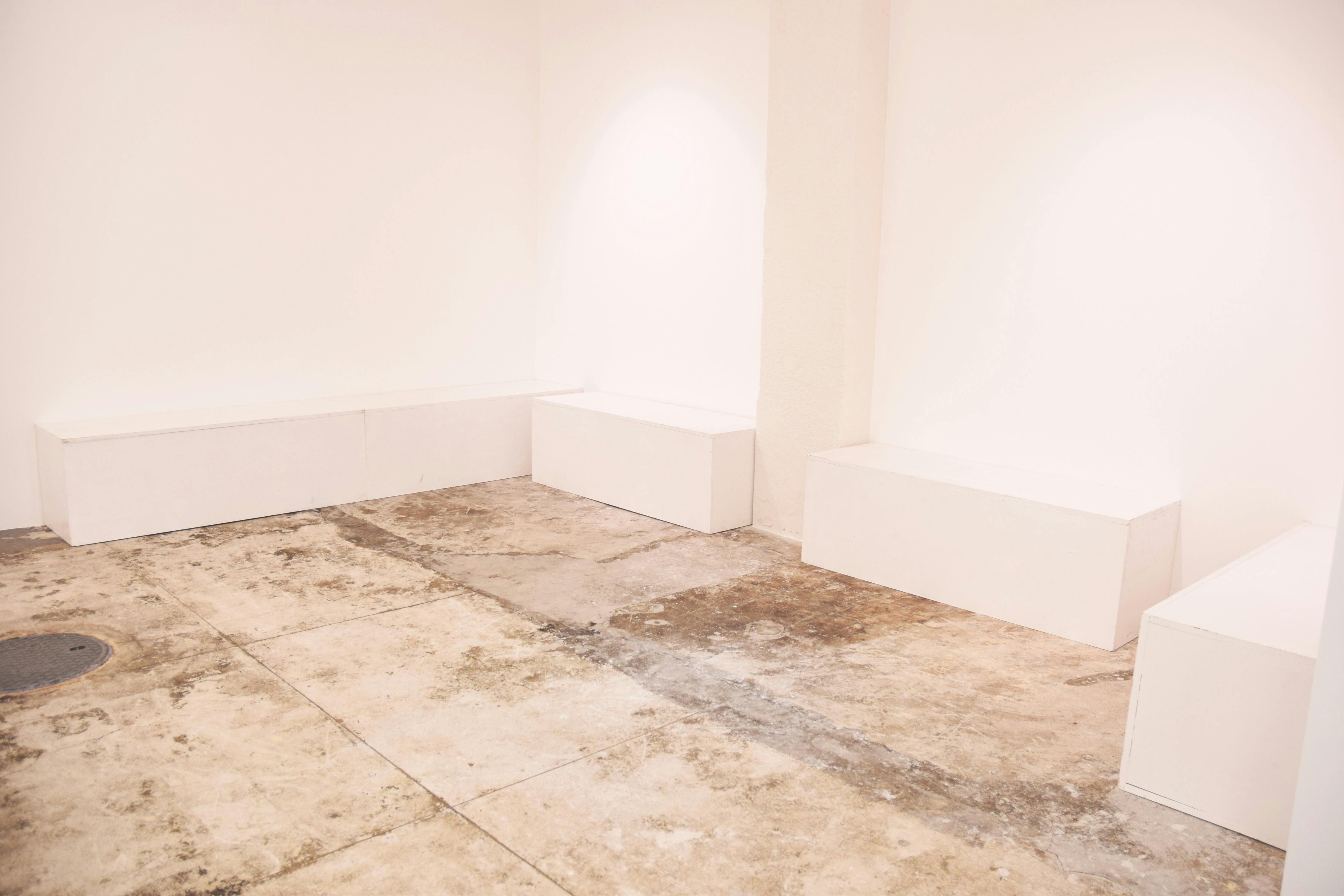 【心斎橋駅5分】展示会・ポップアップストア・撮影に最適、路面に面したホワイトを基調としたスペース