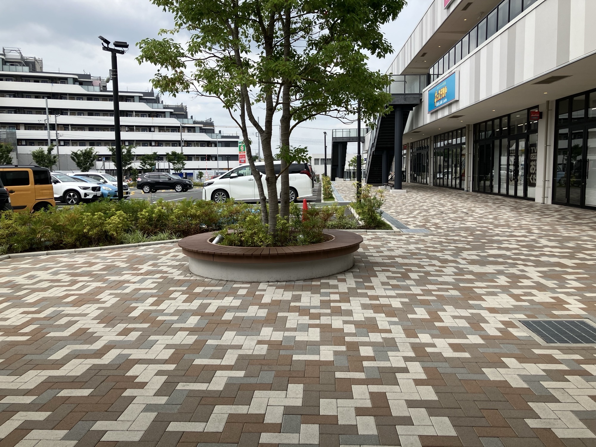 【SOCOLA所沢】1階屋外（メイン入り口前） 販促プロモーションに最適な催事イベントスペース