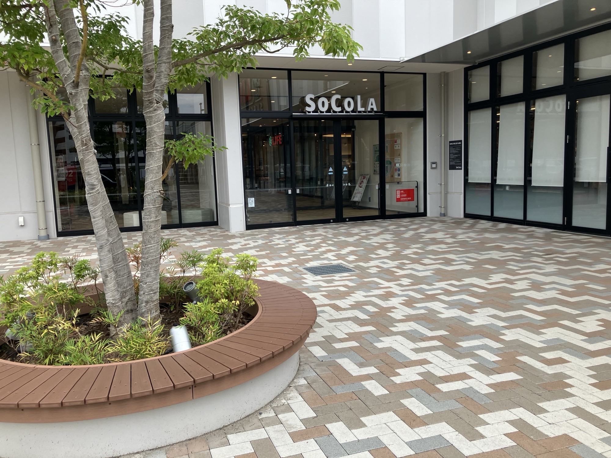 【SOCOLA所沢】1階屋外（メイン入り口前） 販促プロモーションに最適な催事イベントスペース