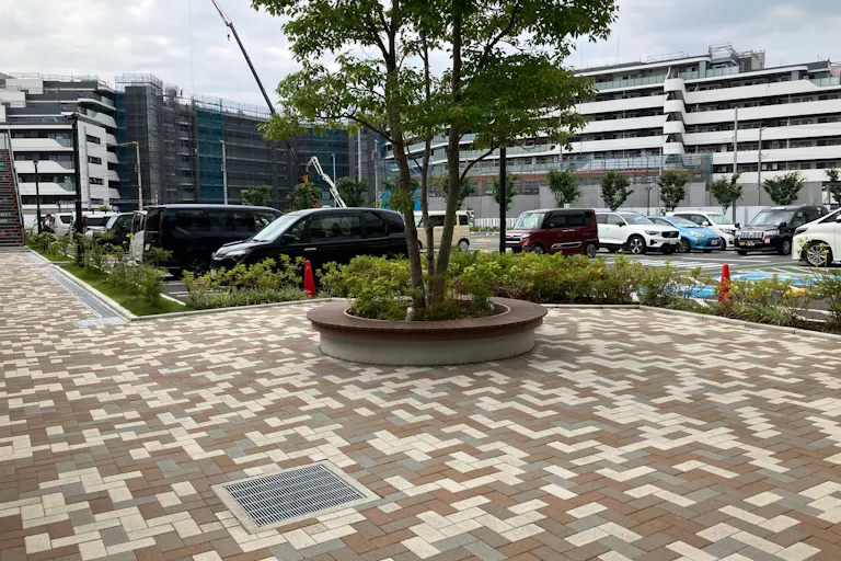 【SOCOLA所沢】1階屋外(メイン入り口前) 販促プロモーションに最適な催事イベントスペースの画像2