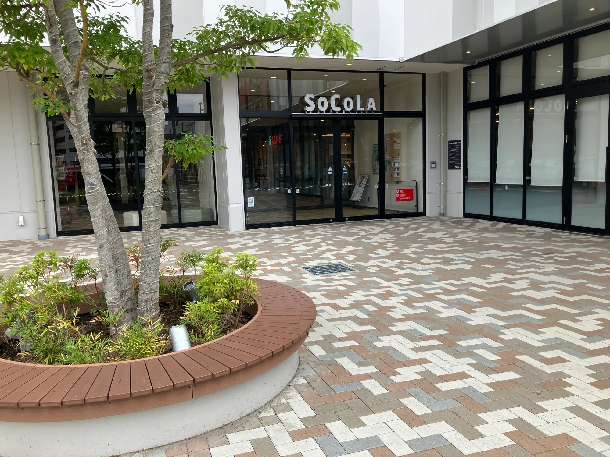 【SOCOLA所沢】1階屋外(メイン入り口前) 販促プロモーションに最適な催事イベントスペース