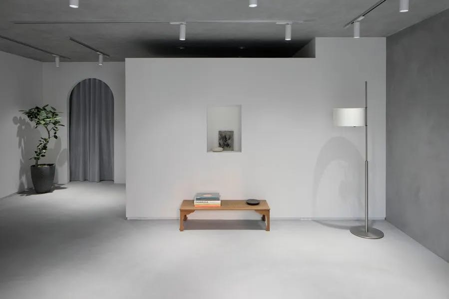 【北参道/原宿/千駄ヶ谷】展示会やポップアップ、撮影に最適な白とコンクリ壁と床を基調とした明るいイベントスペース