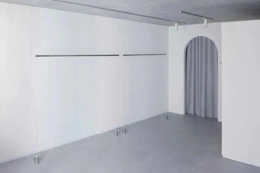 【北参道/原宿/千駄ヶ谷】展示会やポップアップ、撮影に最適な白とコンクリ壁と床を基調とした明るいイベントスペース