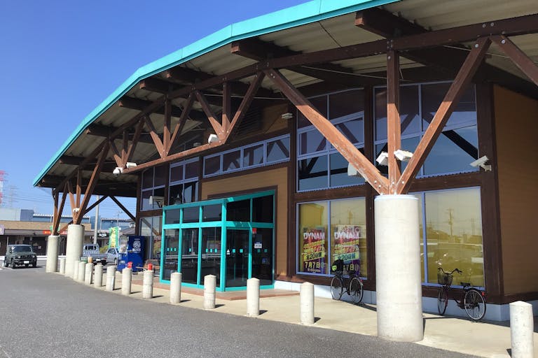 【ダイナム茨城神栖店】キッチンカー出店やプロモーションイベントに最適なアミューズメント施設のイベントスペース(駐車場前)の画像2